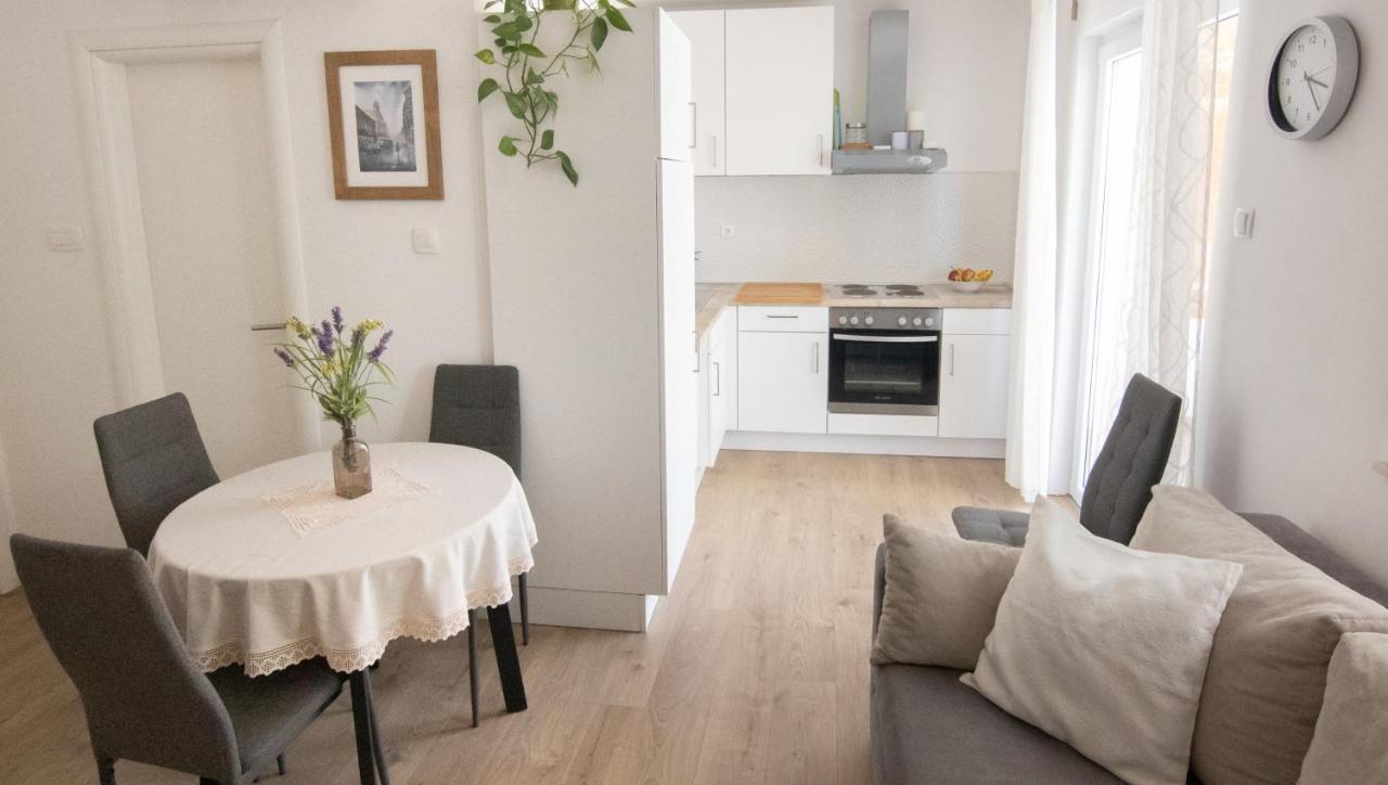 Apartman Grepo Makarska Esterno foto